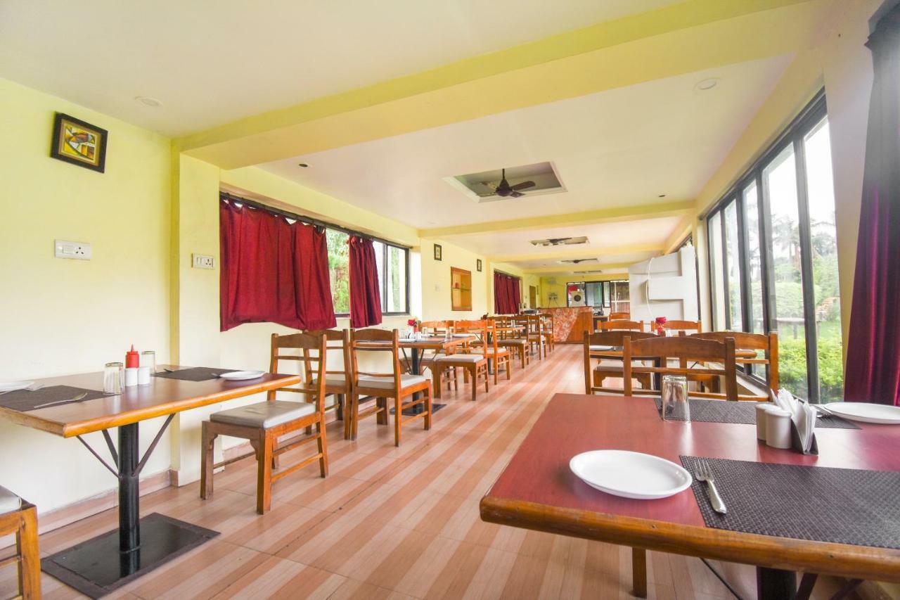 Oyo 47464 Hotel The Country Club Bilāspur Extérieur photo