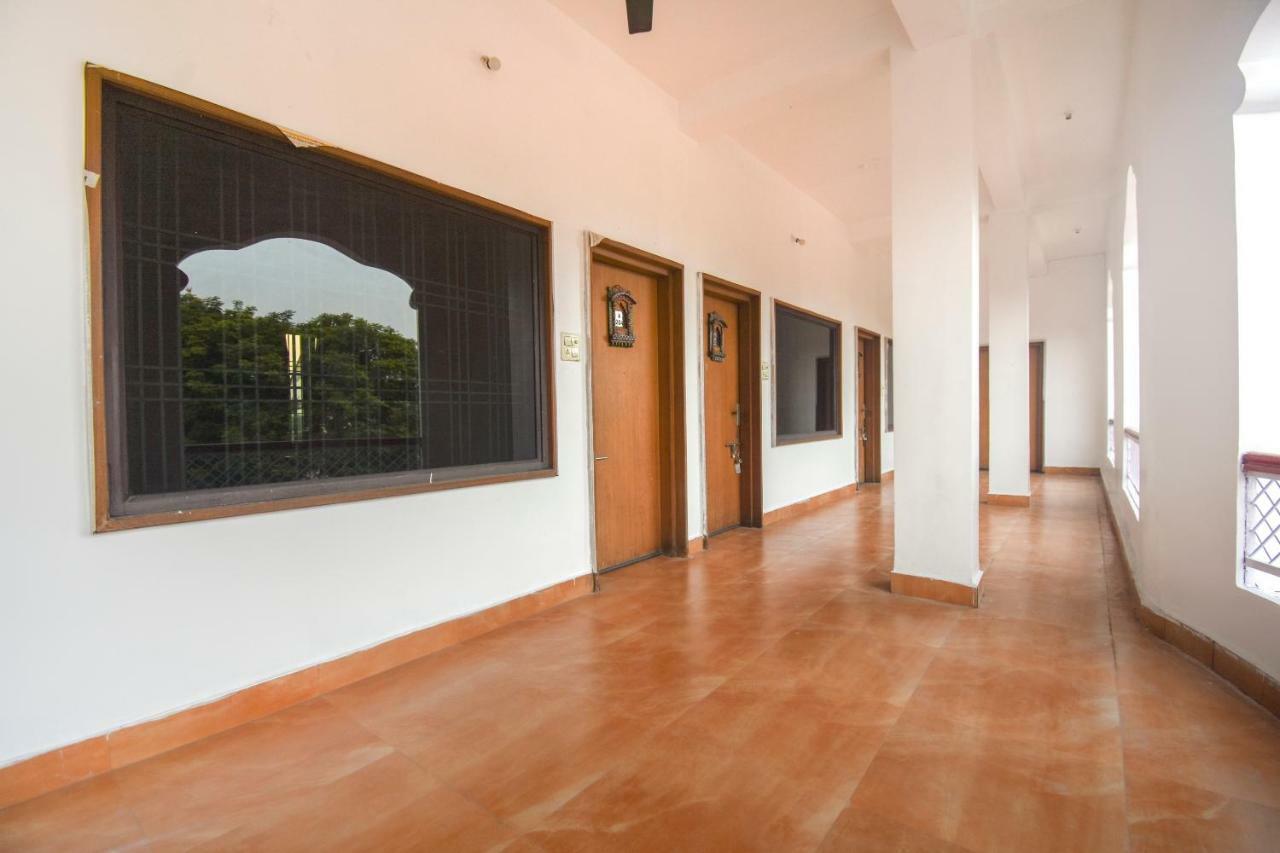 Oyo 47464 Hotel The Country Club Bilāspur Extérieur photo