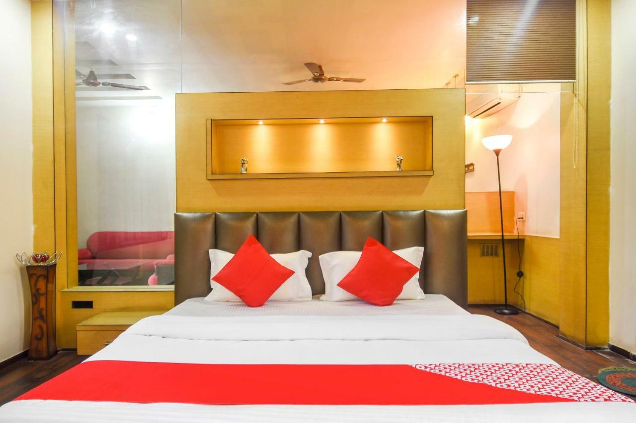 Oyo 47464 Hotel The Country Club Bilāspur Extérieur photo